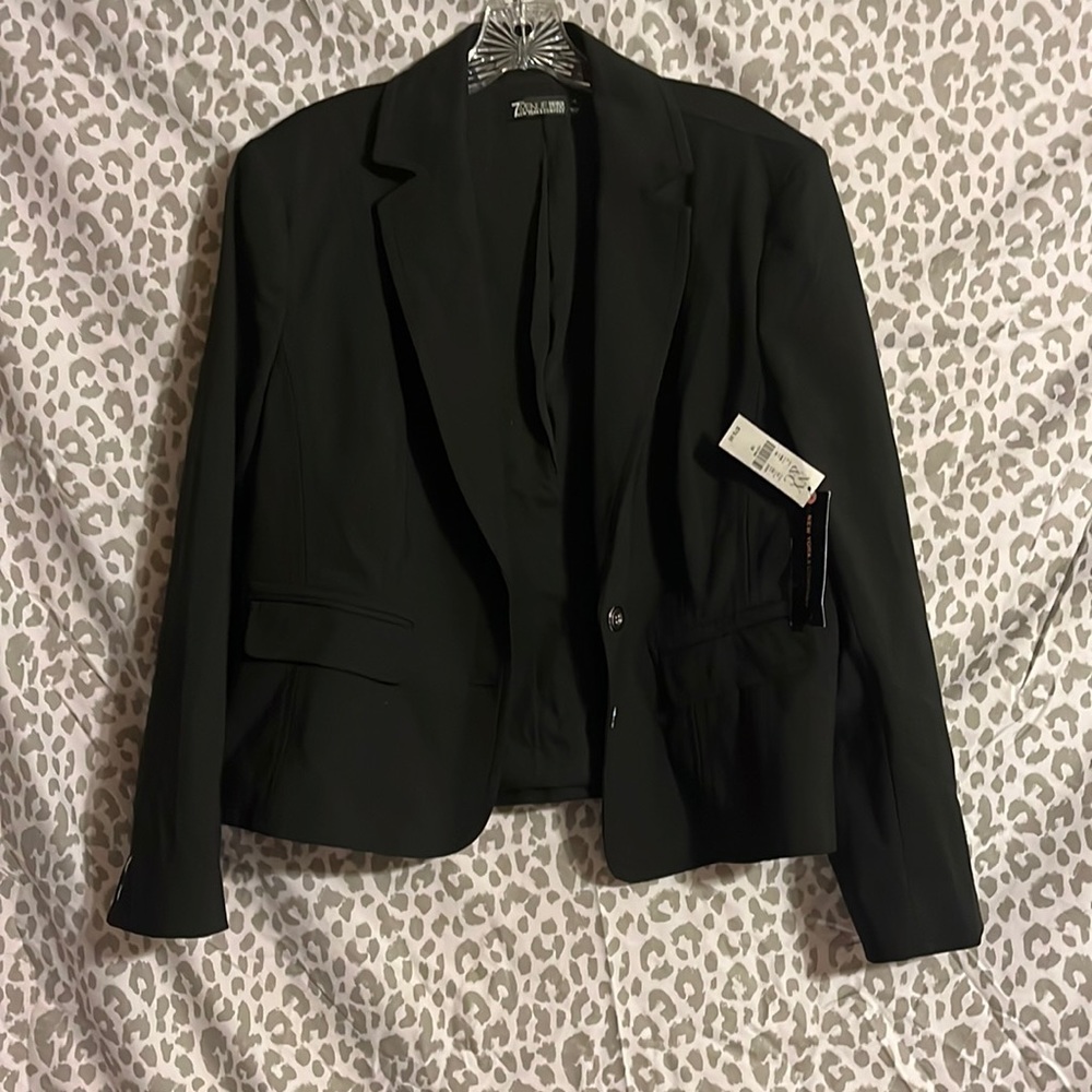 7th Avenue Design Studio New York and Co black 2button blazer